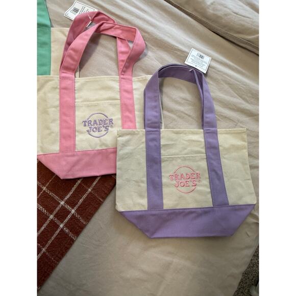Complete Set of 4 Trader Joe's Pastel Canvas Mini Totes – NWT - Picture 6 of 7